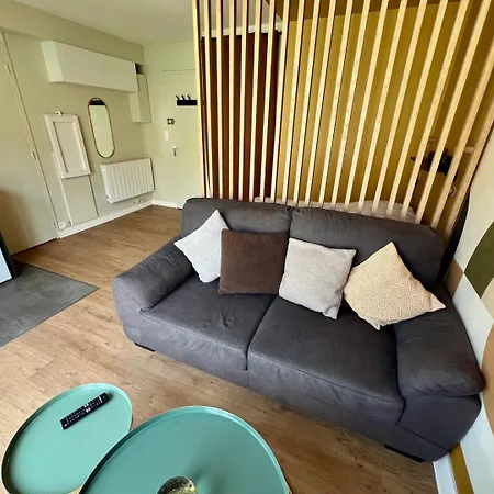 Au Calme Sur Cour Apartment