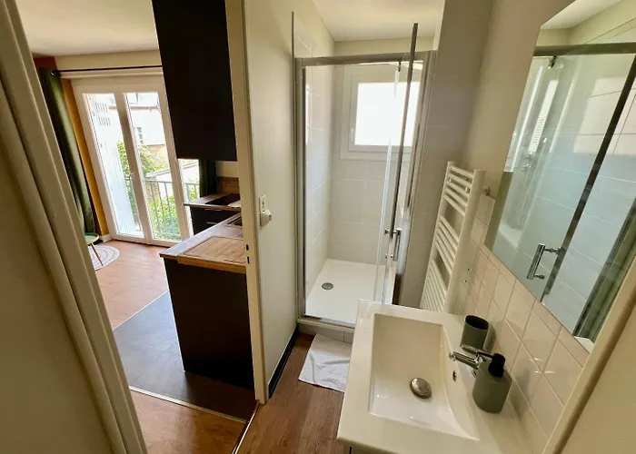 Διαμέρισμα Au Calme Sur Cour Πουατιέ