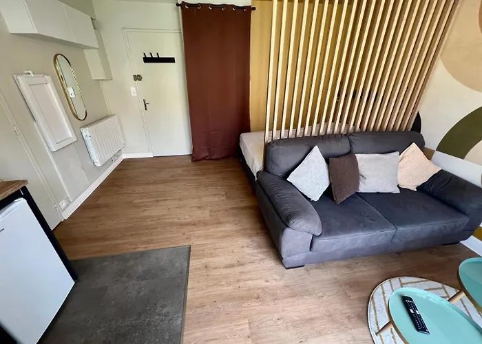 Au Calme Sur Cour Διαμέρισμα