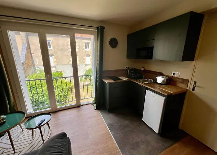 Au Calme Sur Cour * Πουατιέ