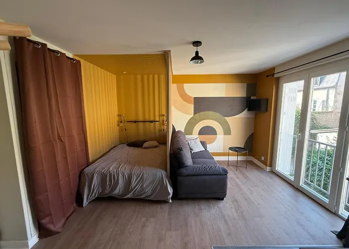 Au Calme Sur Cour Πουατιέ